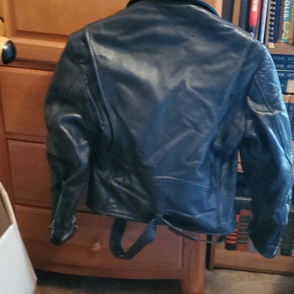 Womens leather jacket - Picture 2 of 2